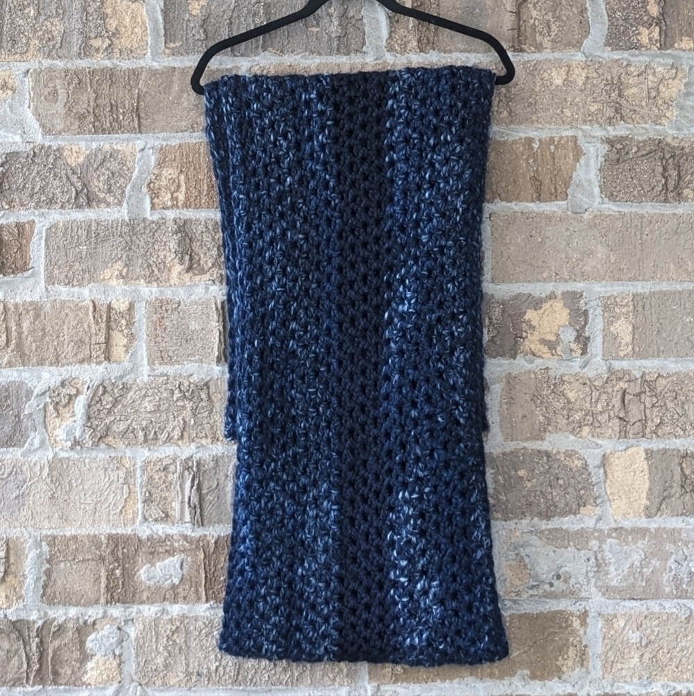 Handmade Chunky Double Knit Oversized Infinity Scarf Wrap Shades of Blue - Picture 4 of 5